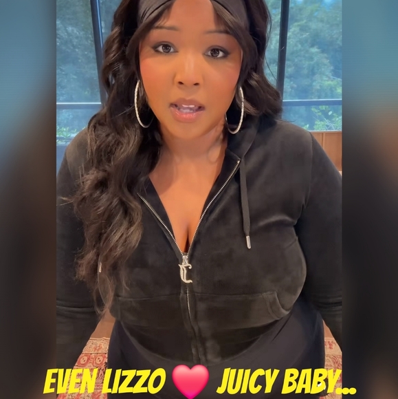 (Authentic) Vintage Juicy Couture Velour Track Suit - Picture 3 of 16